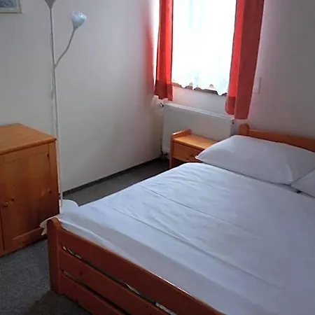 Hotel - Excalibur 3*